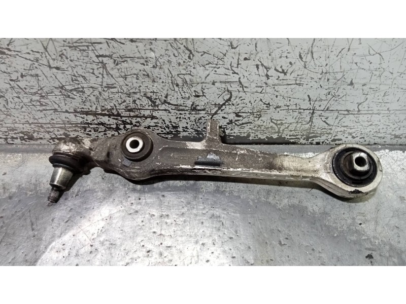 Recambio de brazo suspension inferior delantero derecho para audi a4 berlina (b5) 2.4 referencia OEM IAM 4D0407155J  