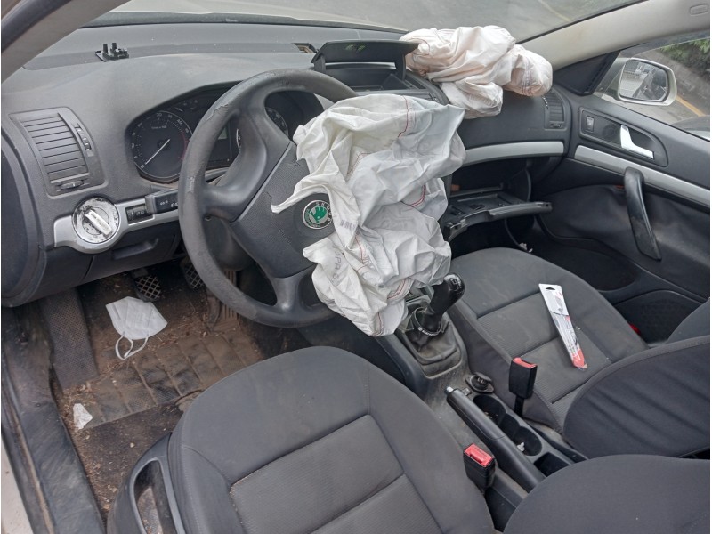 skoda octavia berlina (1z3) del año 2005