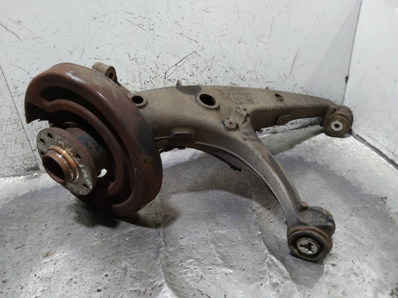 Recambio de mangueta trasera izquierda para volkswagen t5 transporter/furgoneta caja cerrada referencia OEM IAM 7H0501413D  