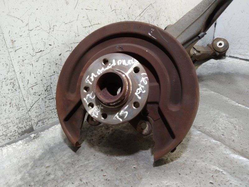 Recambio de mangueta trasera izquierda para volkswagen t5 transporter/furgoneta caja cerrada referencia OEM IAM 7H0501413D  