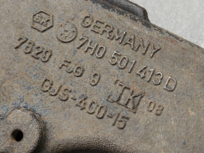 Recambio de mangueta trasera izquierda para volkswagen t5 transporter/furgoneta caja cerrada referencia OEM IAM 7H0501413D  