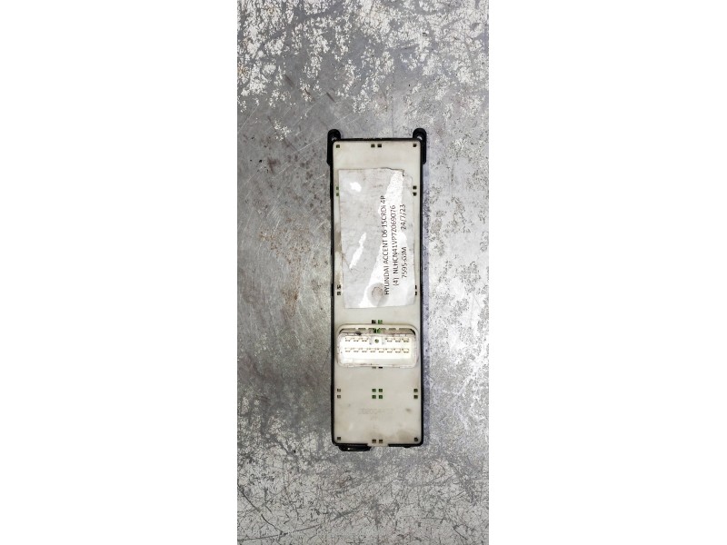 Recambio de mando elevalunas delantero izquierdo para hyundai accent (mc) gl crdi referencia OEM IAM   