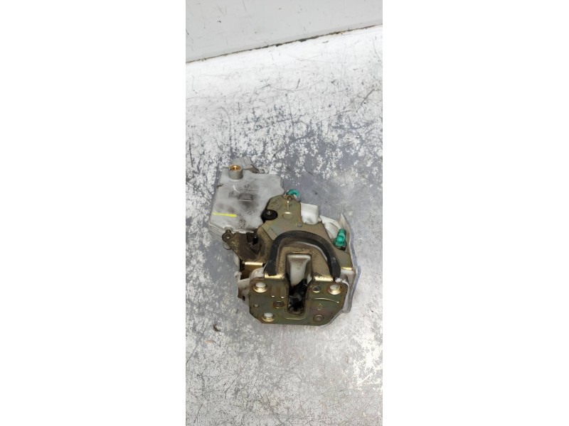 Recambio de motor cierre centralizado trasero derecho para nissan primera berlina (p11) comfort referencia OEM IAM   