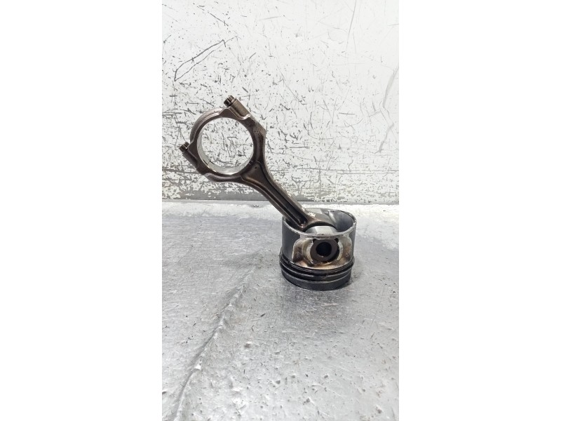 Recambio de piston para mitsubishi outlander (gf0) motion 4wd referencia OEM IAM   