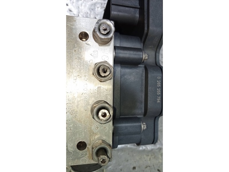 Recambio de abs para renault clio iv dynamique referencia OEM IAM 0265255794 0265956403 476601203R 2265106516