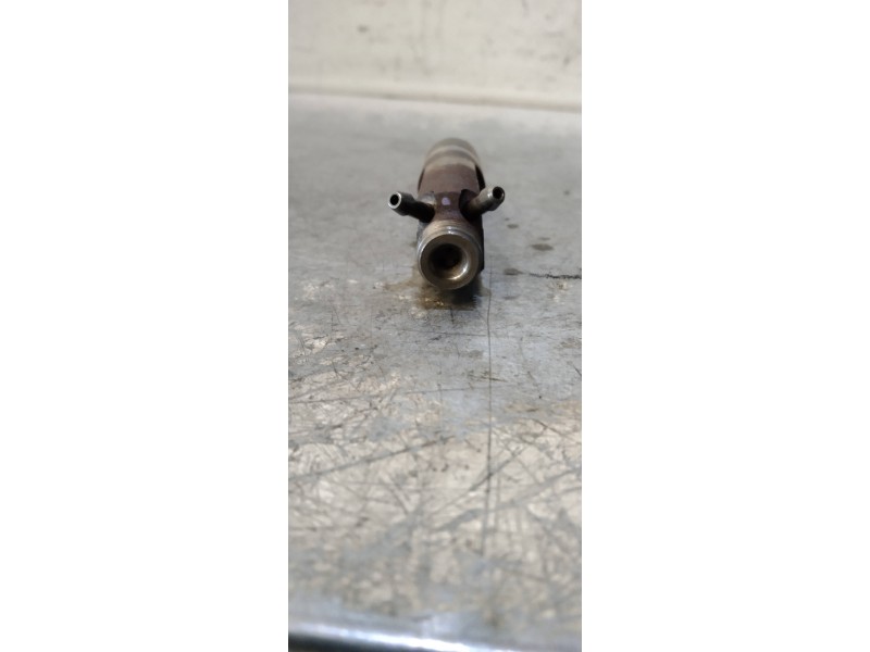 Recambio de inyector para seat ibiza (6l1) stella referencia OEM IAM 028130203F 0432193600 