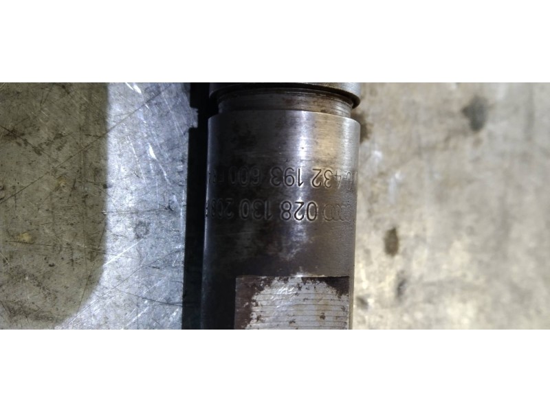 Recambio de inyector para seat ibiza (6l1) stella referencia OEM IAM 028130203F 0432193600 