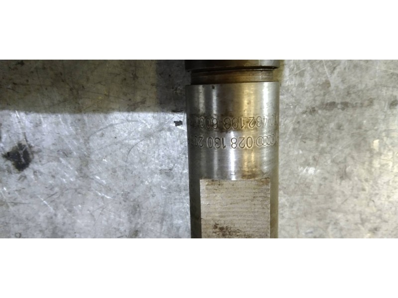 Recambio de inyector para seat ibiza (6l1) stella referencia OEM IAM 028130203F 0432193600 