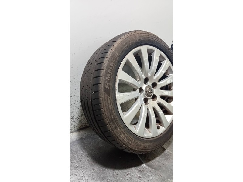 Recambio de juego llantas para opel insignia berlina edition referencia OEM IAM  CUBIERTAS 245/45/18