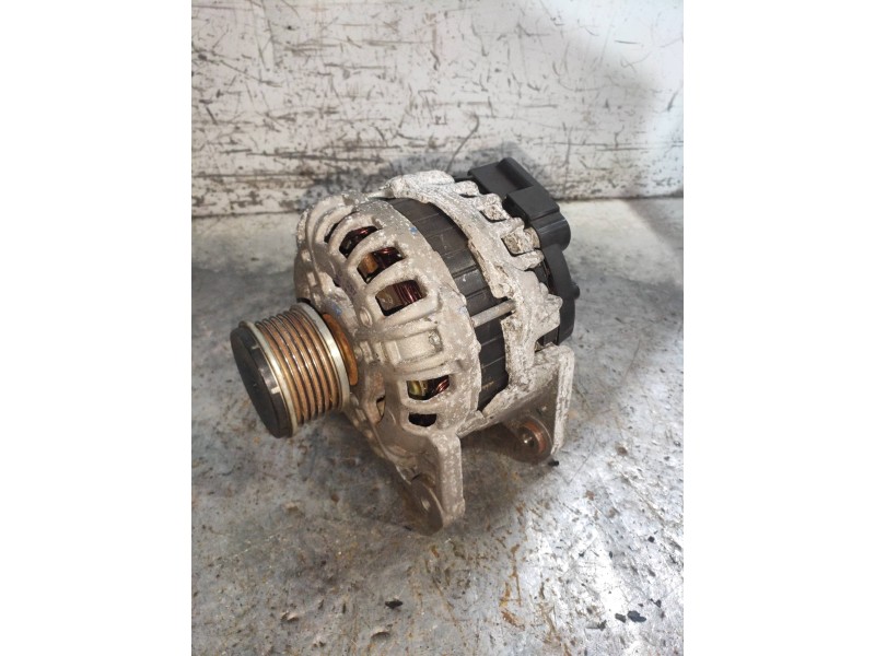 Recambio de alternador para dacia lodgy ambiance referencia OEM IAM 231005079R F000BL0456 