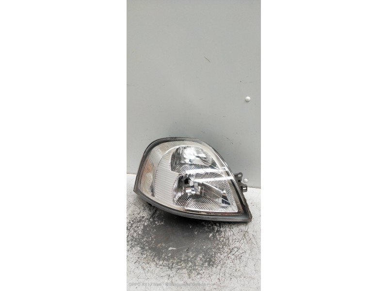 Recambio de faro derecho para renault mascott fg 160. 35/55/65 cabina individual referencia OEM IAM   