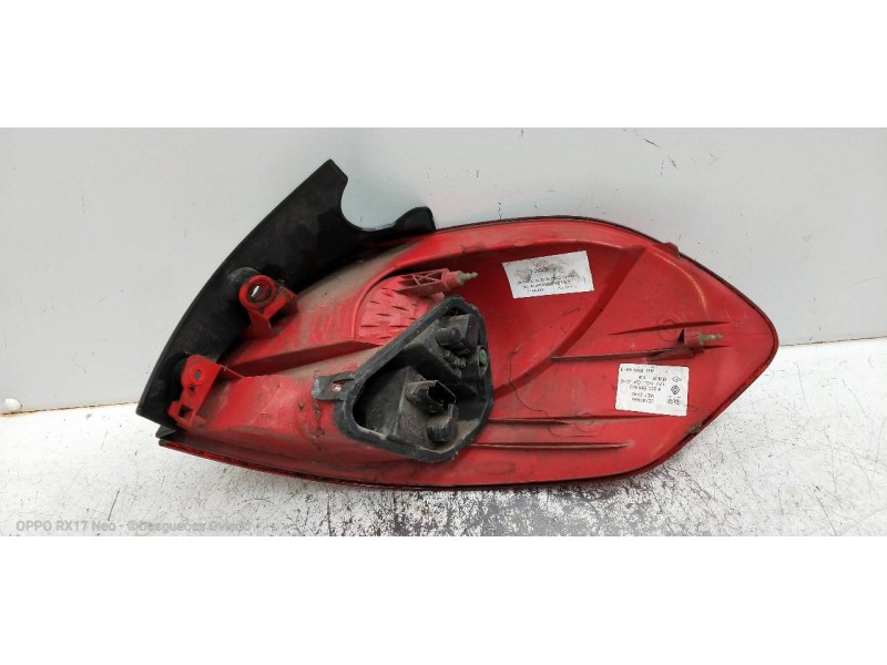 Recambio de piloto trasero izquierdo para renault clio grandtour authentique referencia OEM IAM 8200586843  