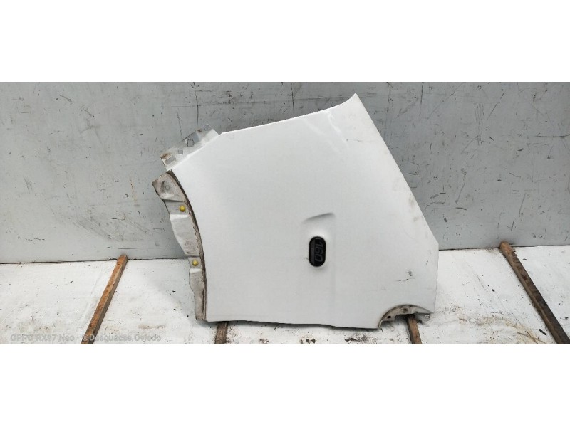 Recambio de aleta delantera izquierda para renault mascott fg 160. 35/55/65 cabina individual referencia OEM IAM   