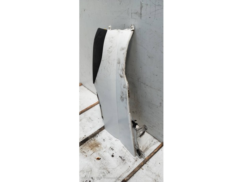 Recambio de aleta delantera izquierda para iveco daily furgón fg h2 33 s ... v batalla 3520 referencia OEM IAM   