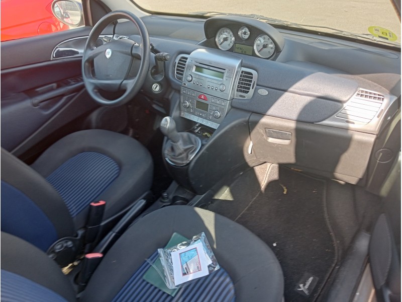 lancia ypsilon (101) del año 2008