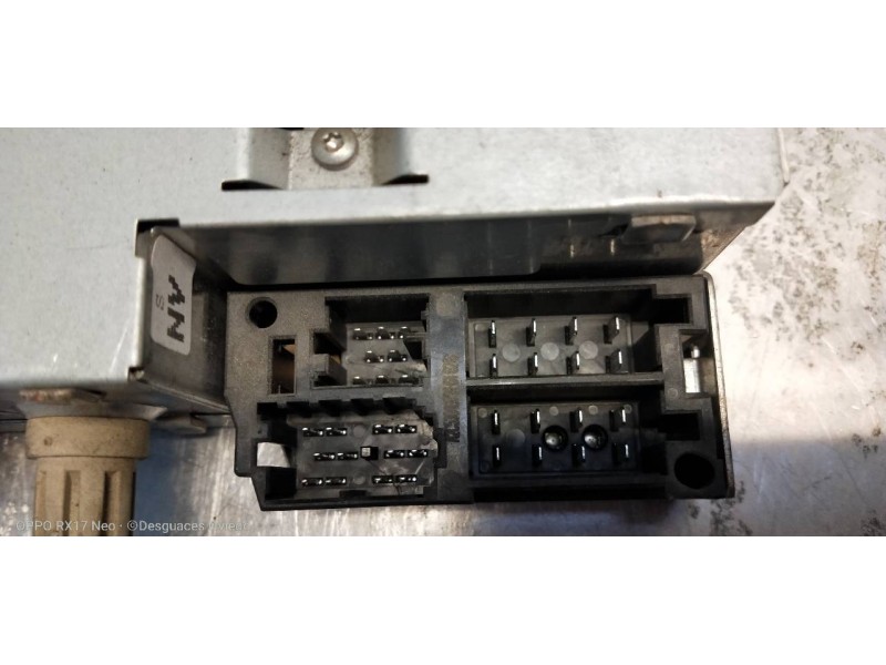 Recambio de sistema audio / radio cd para renault mascott fg 160. 35/55/65 cabina individual referencia OEM IAM 8200354522  