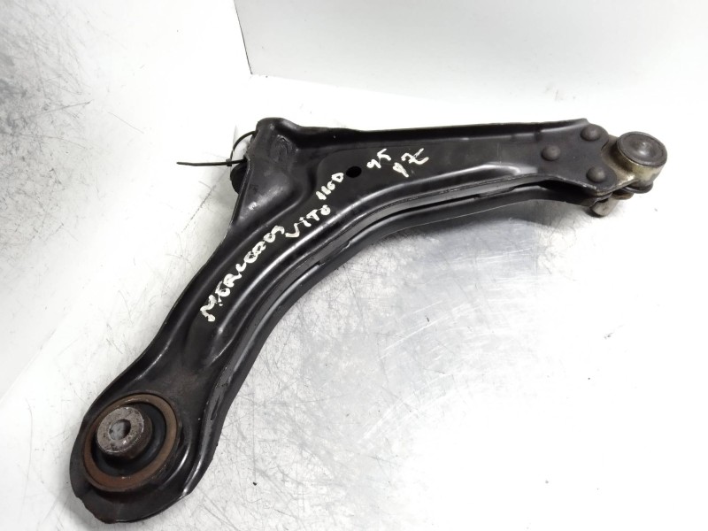 Recambio de brazo suspension inferior delantero izquierdo para mercedes vito (w638) caja cerrada referencia OEM IAM   