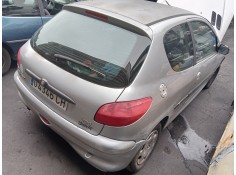 peugeot 206 berlina del año 2000 2