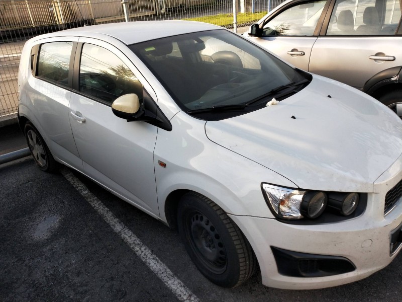 chevrolet aveo berlina hatchback del año 2012
