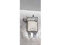 Recambio de caja reles / fusibles para toyota auris active referencia OEM IAM 8273002J70A 279411F14  2