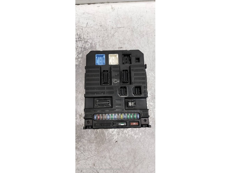 Recambio de caja reles / fusibles para peugeot 207 x-line referencia OEM IAM 9659285380 BSI2004P0600 