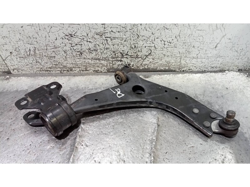 Recambio de brazo suspension inferior delantero derecho para ford focus lim. (cb8) sport referencia OEM IAM   