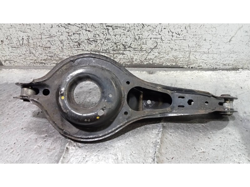 Recambio de brazo suspension inferior trasero derecho para ford focus lim. (cb8) sport referencia OEM IAM   