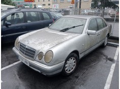 mercedes clase e (w210) berlina diesel del año 2000