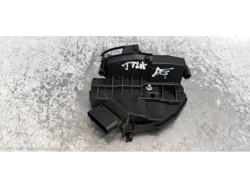 Recambio de motor cierre centralizado trasero derecho para ford focus lim. business referencia OEM IAM BM5AA26412AG  5P