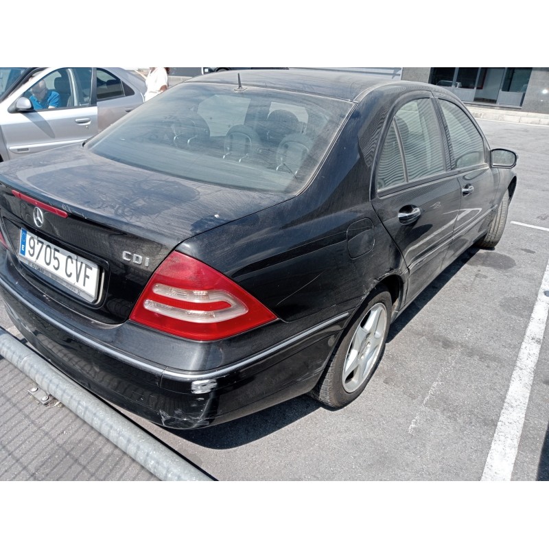 mercedes clase c (w203) berlina del año 2004