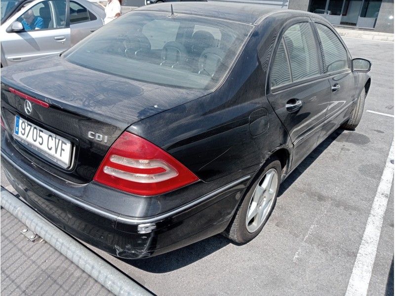 mercedes clase c (w203) berlina del año 2004