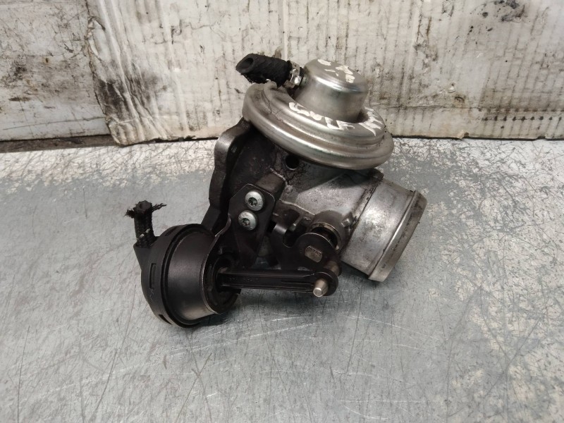 Recambio de valvula egr para volkswagen golf iv berlina (1j1) básico referencia OEM IAM 038129637  
