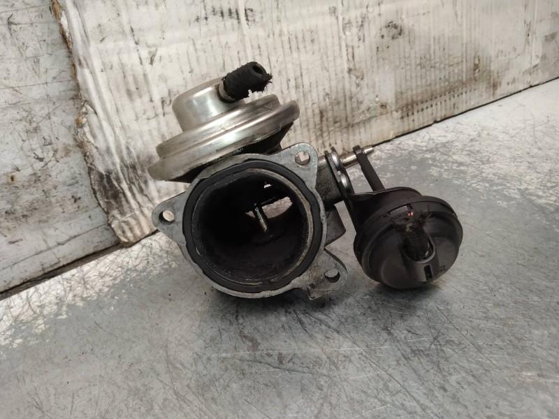 Recambio de valvula egr para volkswagen golf iv berlina (1j1) básico referencia OEM IAM 038129637  