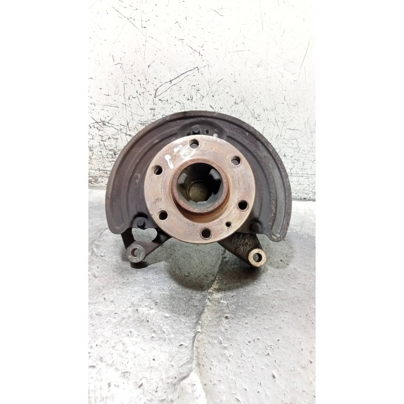 Recambio de mangueta delantera izquierda para iveco daily furgón fg h2 33 s ... v batalla 3520 referencia OEM IAM   