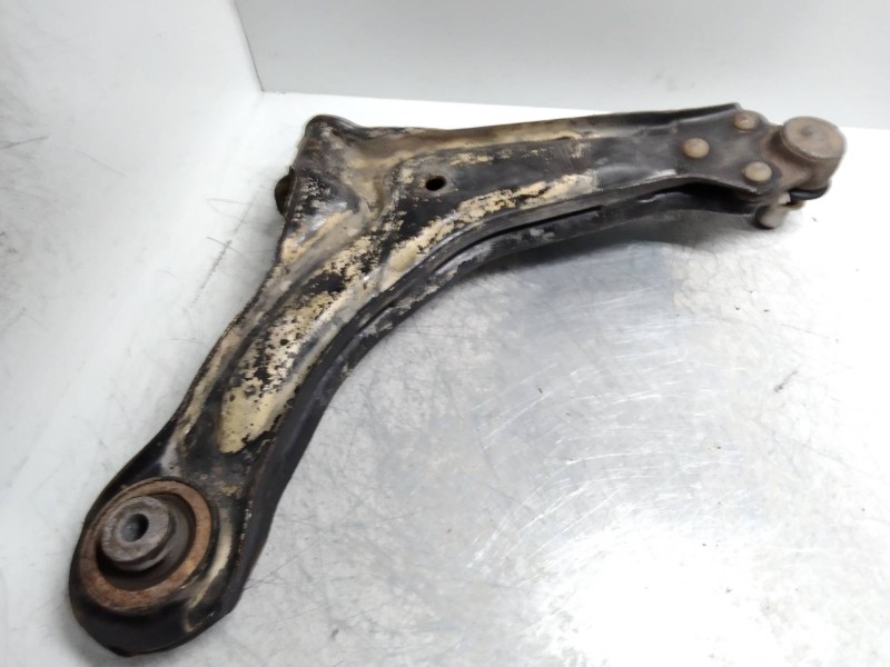Recambio de brazo suspension inferior delantero izquierdo para mercedes vito (w638) caja cerrada referencia OEM IAM   