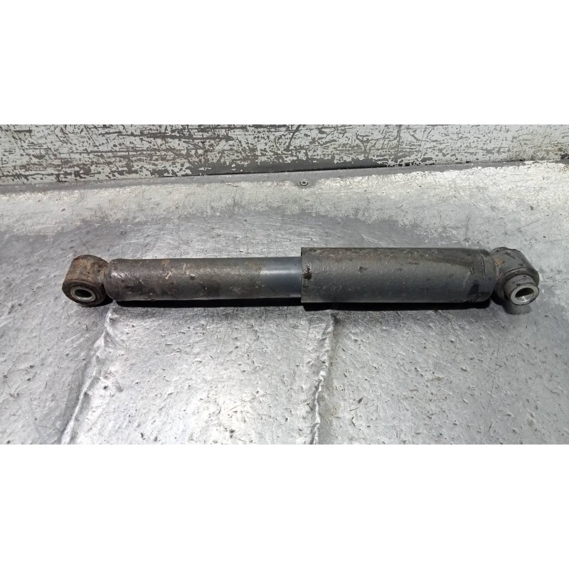 Recambio de amortiguador trasero izquierdo para iveco daily furgón fg h2 33 s ... v batalla 3520 referencia OEM IAM 5801771630  