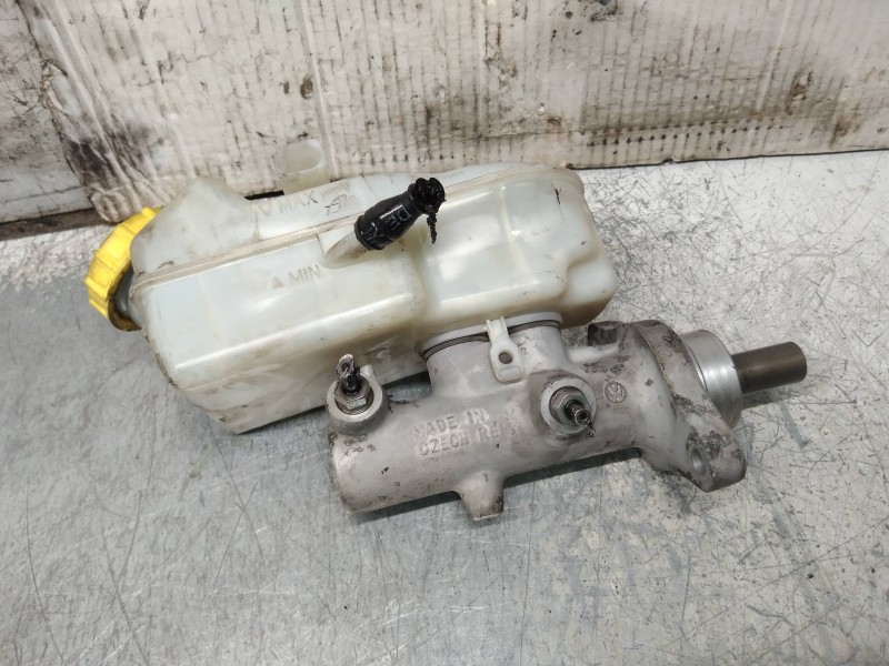 Recambio de bomba freno para volkswagen t5 transporter/furgoneta caja cerrada referencia OEM IAM 7H0611303B  