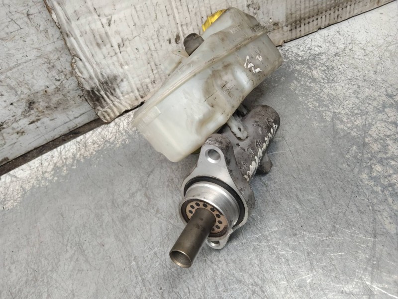 Recambio de bomba freno para volkswagen t5 transporter/furgoneta caja cerrada referencia OEM IAM 7H0611303B  