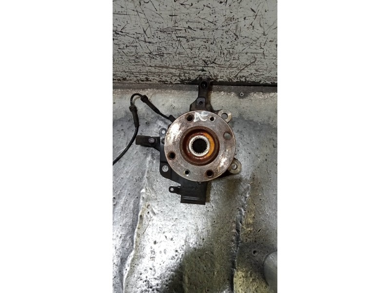 Recambio de mangueta delantera derecha para renault clio iv dynamique referencia OEM IAM   