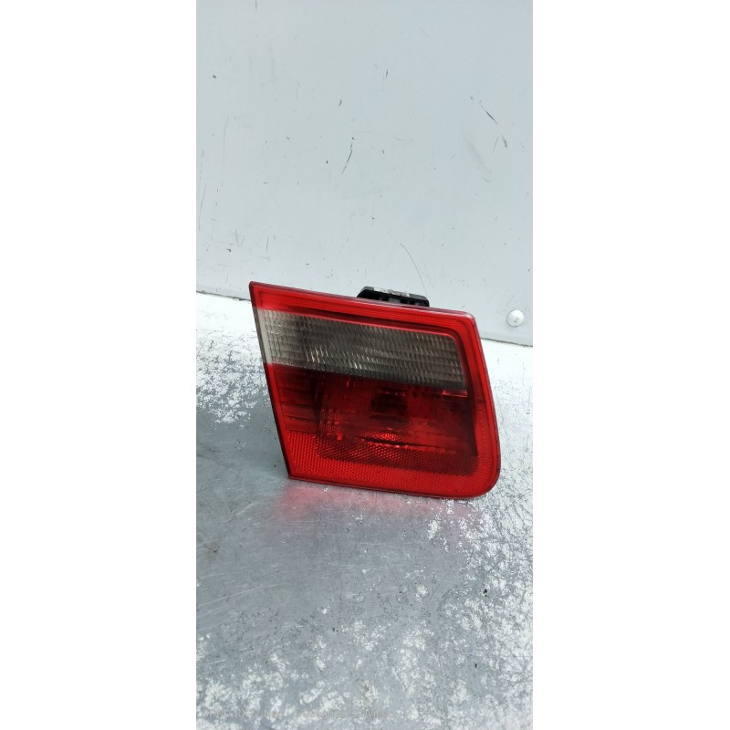 Recambio de piloto trasero izquierdo interior para bmw serie 3 touring (e46) 320d referencia OEM IAM   
