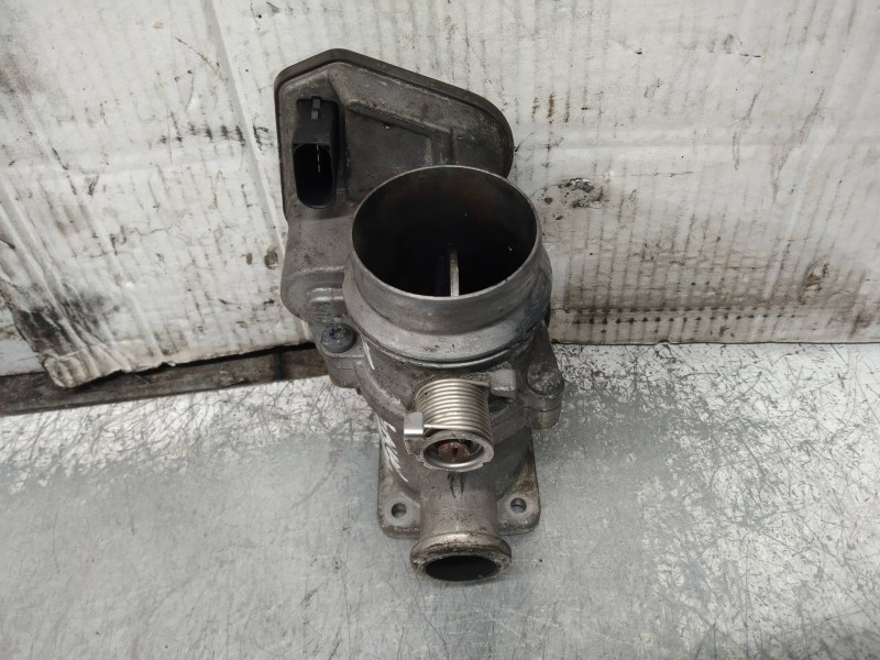 Recambio de valvula egr para bmw serie 5 berlina (e60) 520d referencia OEM IAM 70045000 7804380 