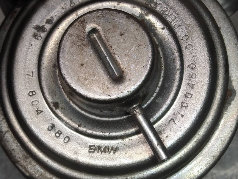 Recambio de valvula egr para bmw serie 5 berlina (e60) 520d referencia OEM IAM 70045000 7804380 