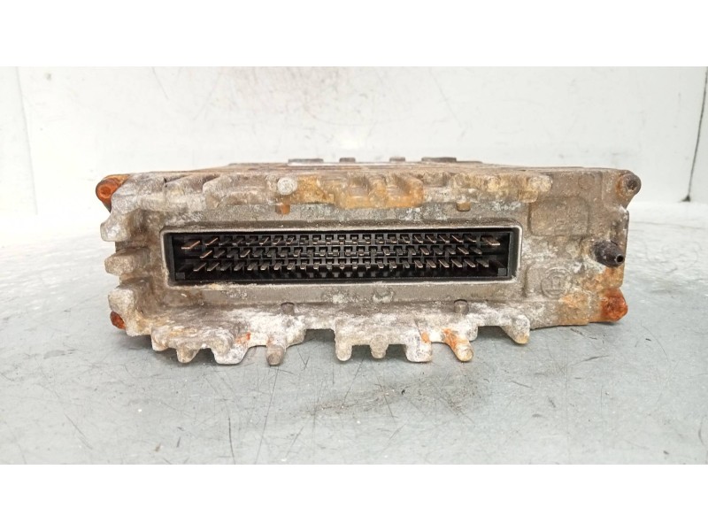 Recambio de centralita motor uce para volkswagen lt caja cerrada / combi (mod. 1997) lt 35 caja cerrada referencia OEM IAM 02810