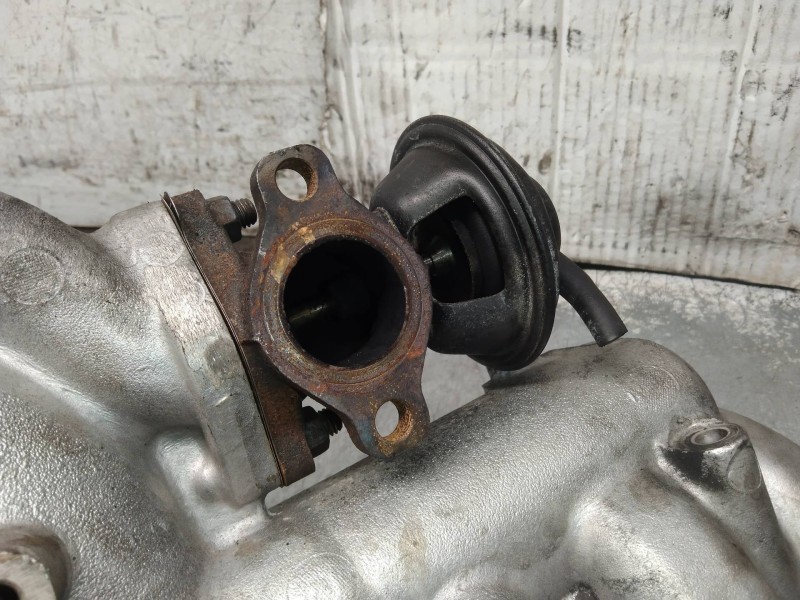Recambio de valvula egr para kia sorento 2.5 crdi ex referencia OEM IAM   