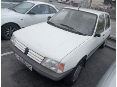 peugeot 205 berlina del año 1992