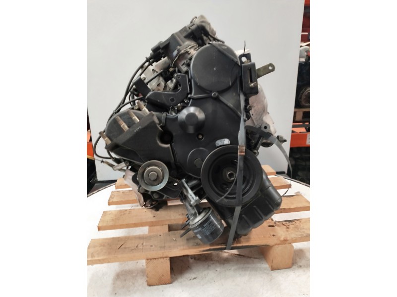 Recambio de motor completo para hyundai sonata (y2) 3.0 v6 gls referencia OEM IAM G6AT N042939 