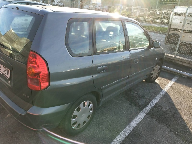 mitsubishi space star (dg0) del año 2002