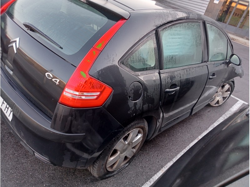 citroen c4 berlina del año 2004