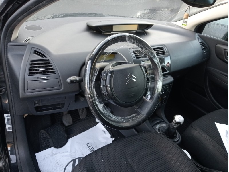 citroen c4 berlina del año 2005