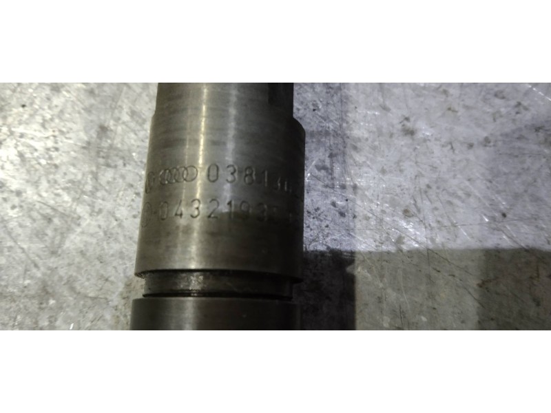 Recambio de inyector para seat toledo (1m2) select referencia OEM IAM 038130202A 0432193595 